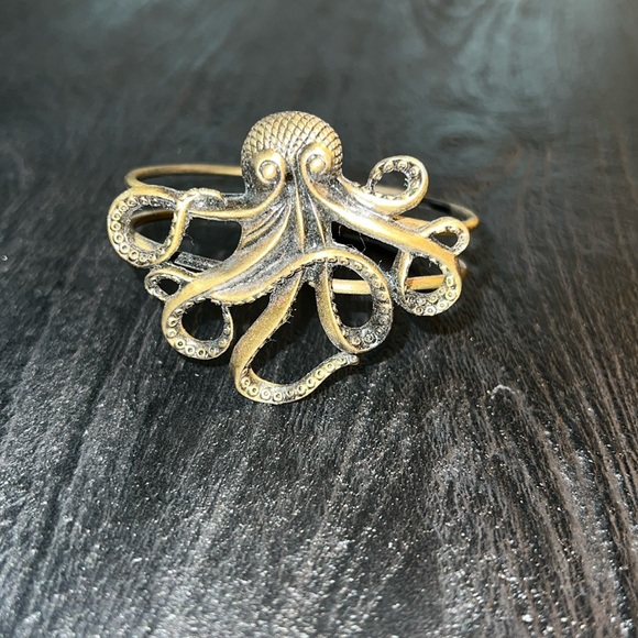 Brass Plated Octopus Style Metal Bracelet - Picture 2 of 6